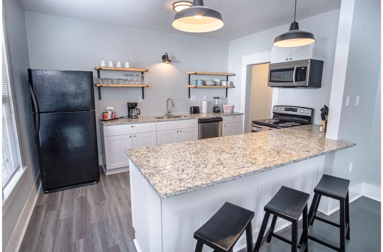 Wonderful 3 Bedroom 2 Ba Near Downtown Сasa de vacaciones *